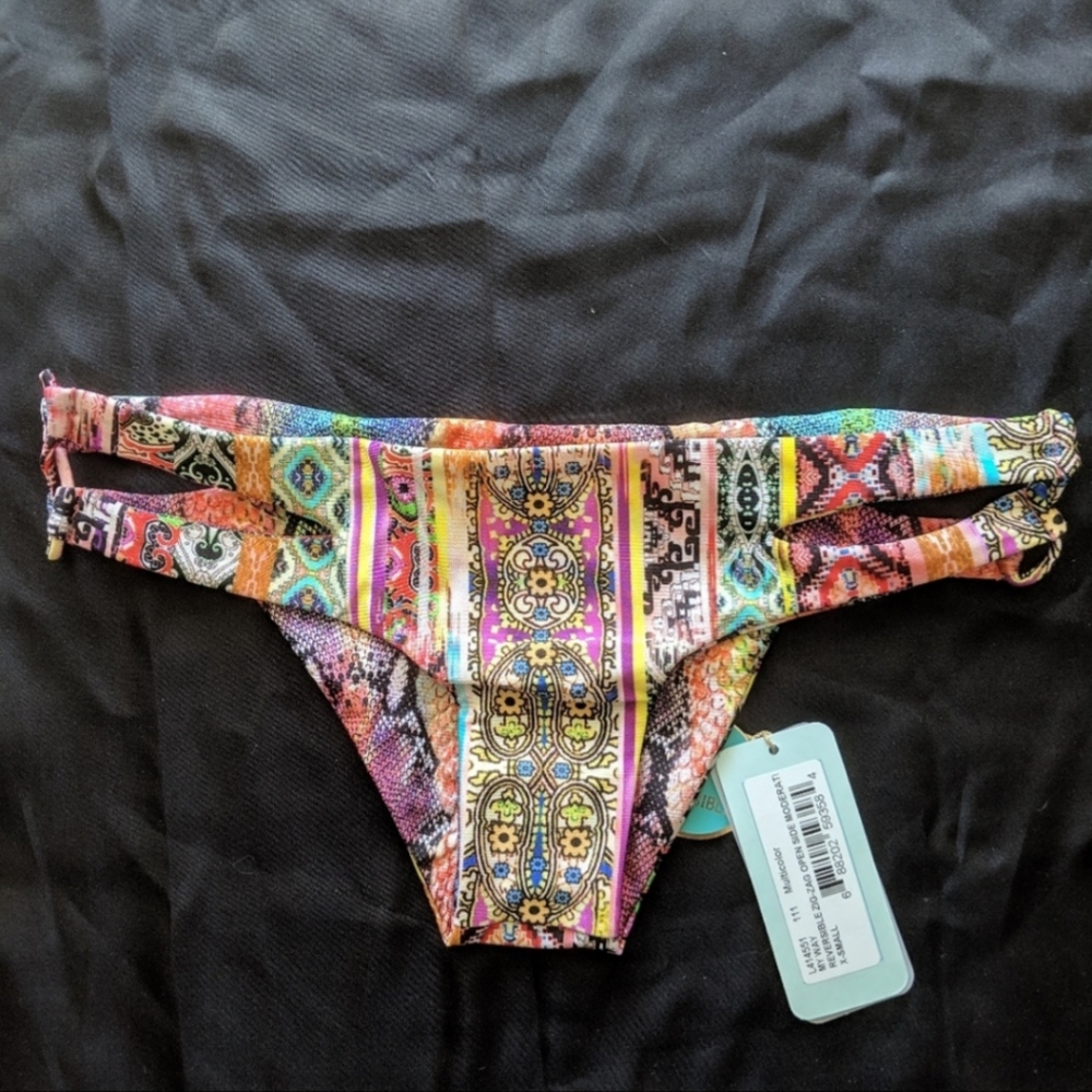 Reversible open side bikini bottom